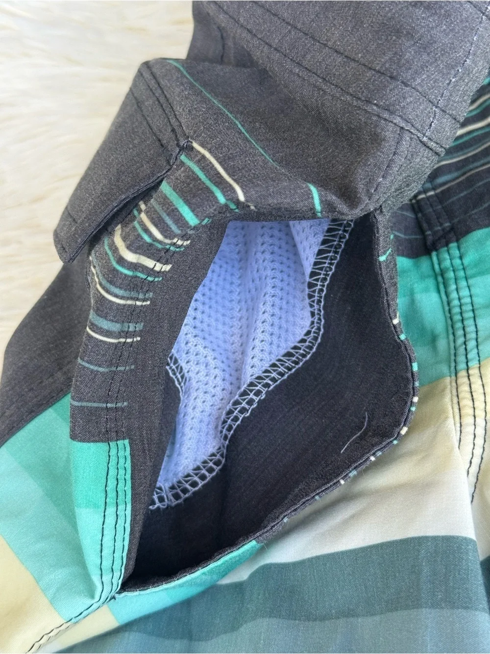 O'Neill Boy’s Gradient Stripe Swim Trunks - Teal/White